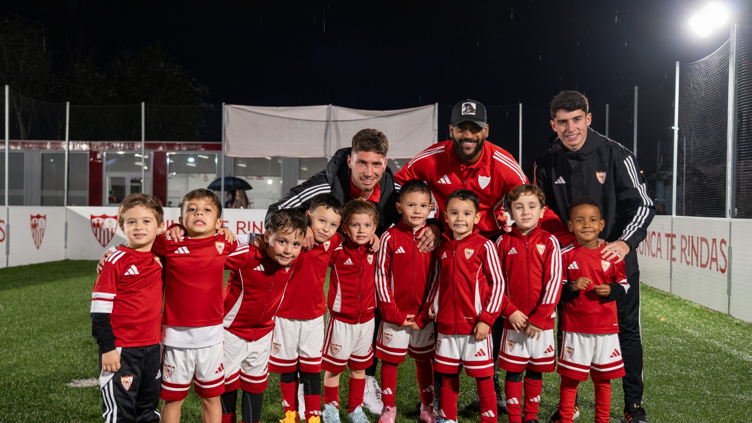 Visita especial de José Ángel Carmona y Marcão a la Academy Antonio Puerta