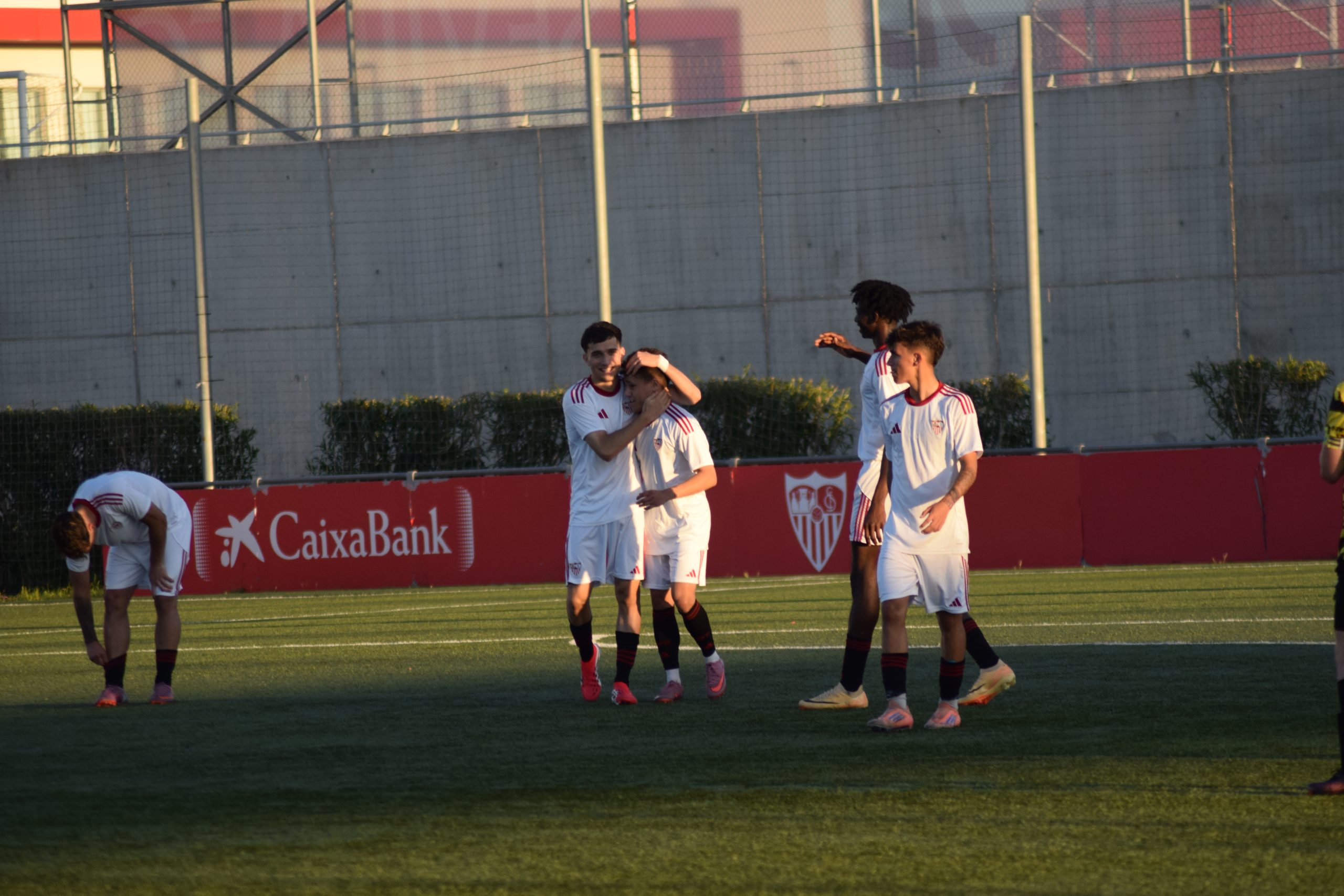 Juvenil “D” secure a commanding win and move within reach of the title