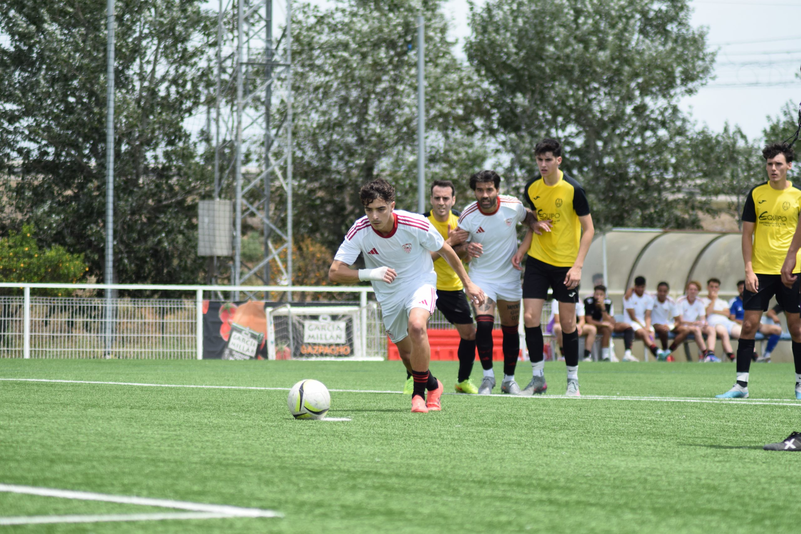 El Sevilla FC “D” cierra la temporada con una sólida victoria