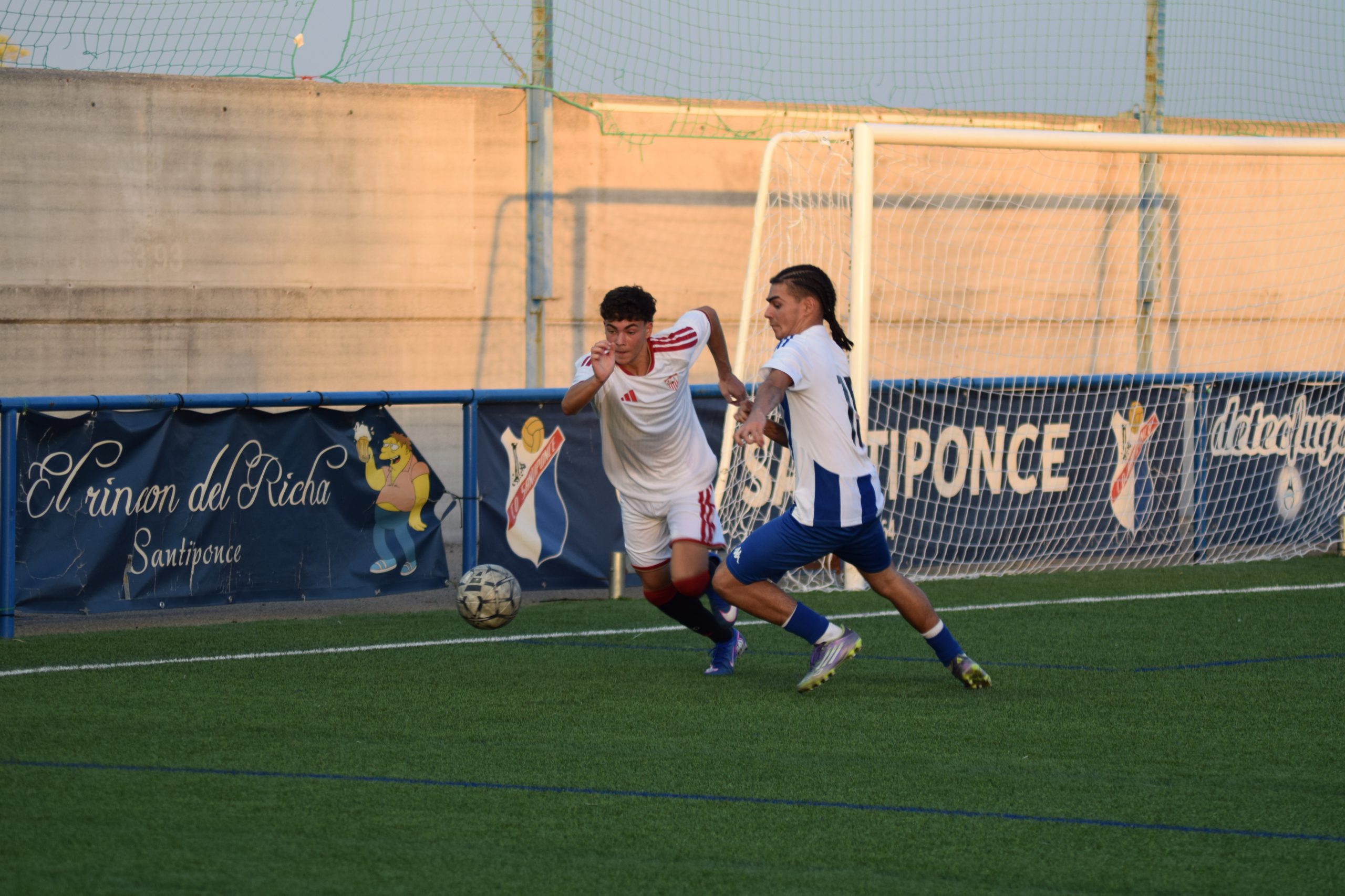 El Juvenil D se impone  al Santiponce por 0-5